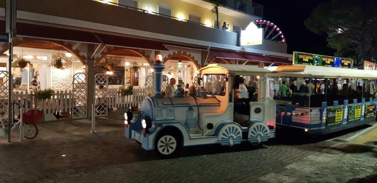 Hotel Colorado Lido di Jesolo Eksteriør bilde